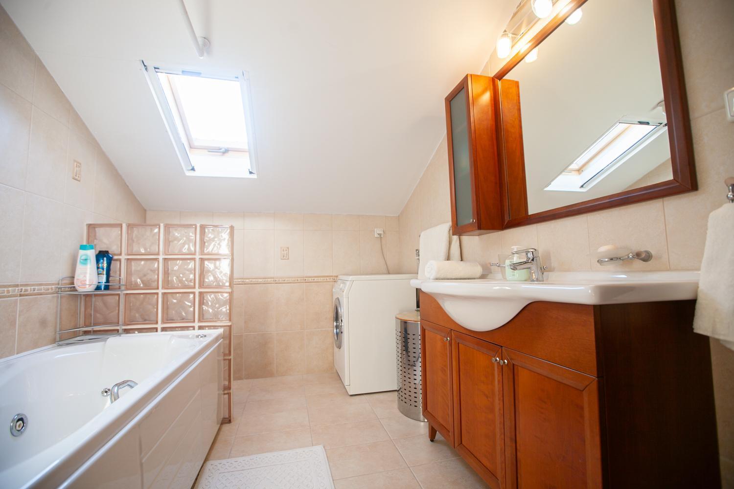 Rodon Apartment With Great View, Sauna And Jacuzzi Літохоро Екстер'єр фото