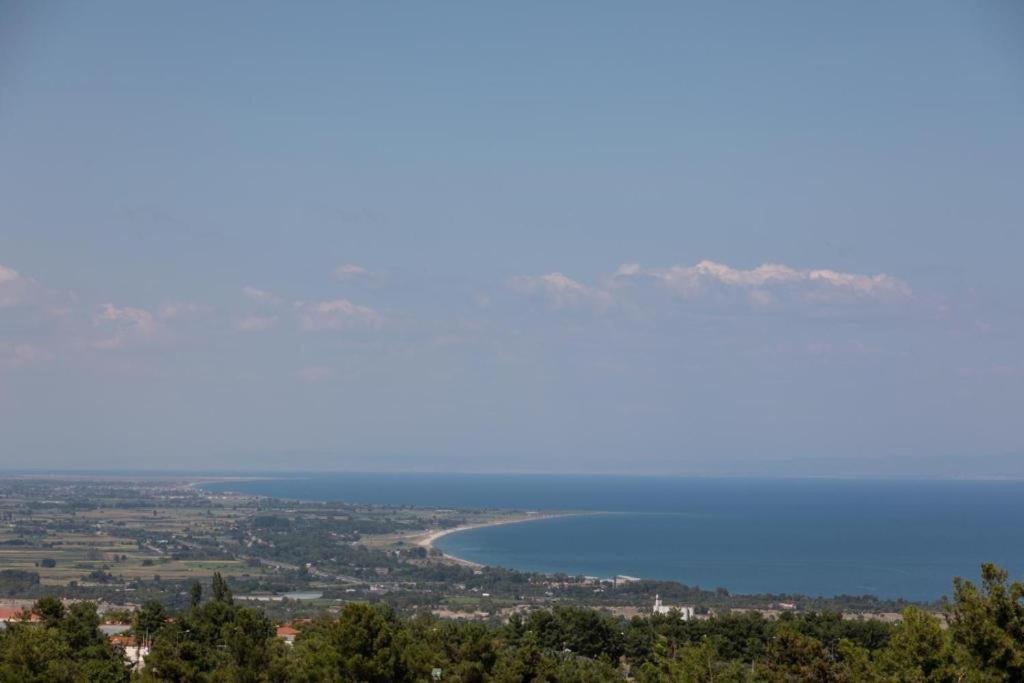 Rodon Apartment With Great View, Sauna And Jacuzzi Літохоро Номер фото